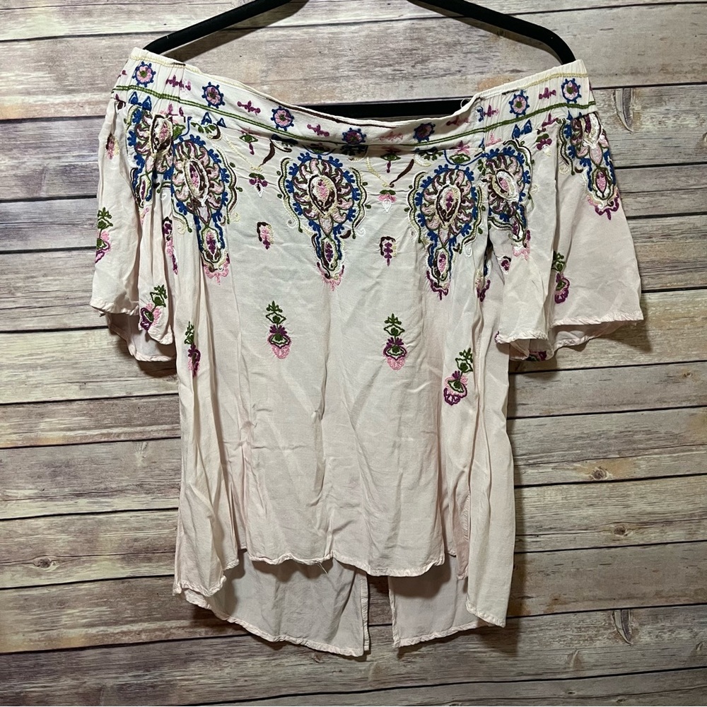 Democracy Off The Shoulder Embroidered Top Size Small